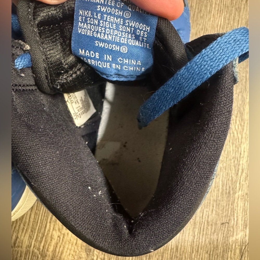 Nike Black and Blue Sneakers High-Top Leather - Picture 14 of 14